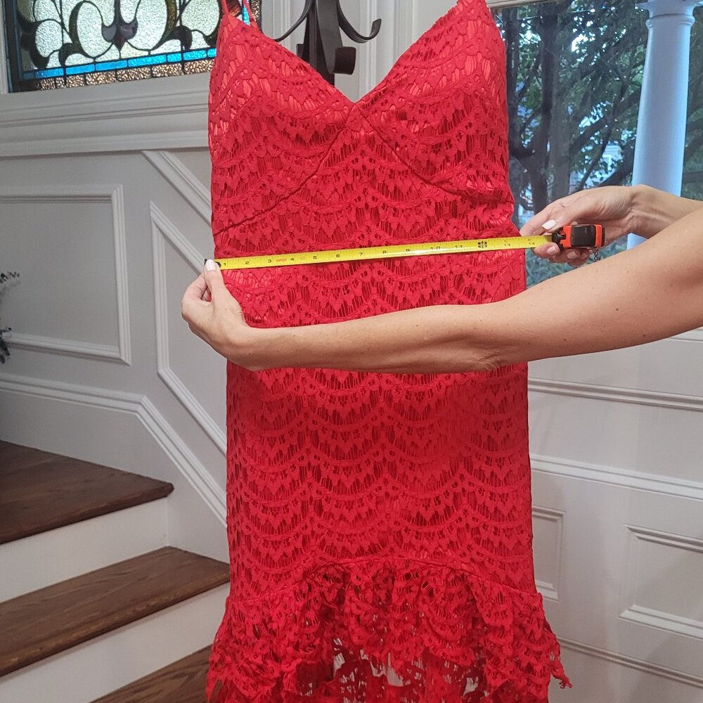 NEW High-Low Red Lace Ruffle Detail Dress. Size 2. - Picture 12 of 16